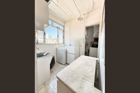 Apartamento à venda com 142m², 4 quartos e 2 vagas Apartamento à venda com 142m², 4 quartos e 2 vagasÁrea de Serviço