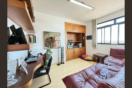 Apartamento à venda com 142m², 4 quartos e 2 vagas Apartamento à venda com 142m², 4 quartos e 2 vagasQuarto 1
