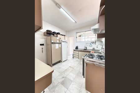 Apartamento à venda com 142m², 4 quartos e 2 vagas Apartamento à venda com 142m², 4 quartos e 2 vagasCozinha