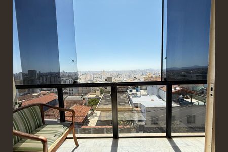 Apartamento à venda com 142m², 4 quartos e 2 vagas Apartamento à venda com 142m², 4 quartos e 2 vagasVaranda da Sala