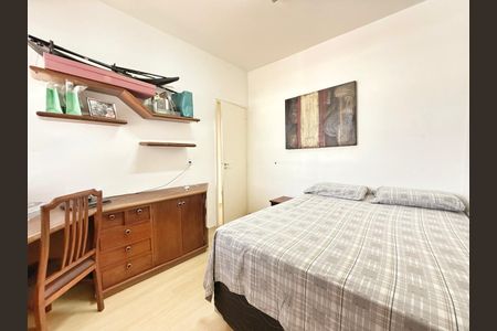 Apartamento à venda com 142m², 4 quartos e 2 vagas Apartamento à venda com 142m², 4 quartos e 2 vagasQuarto 3