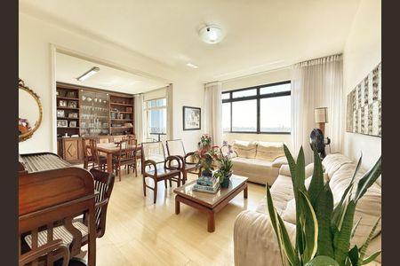 Apartamento à venda com 142m², 4 quartos e 2 vagas Apartamento à venda com 142m², 4 quartos e 2 vagasSala