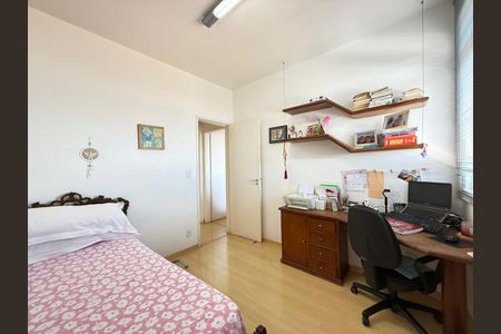 Apartamento à venda com 142m², 4 quartos e 2 vagas Apartamento à venda com 142m², 4 quartos e 2 vagasQuarto 2