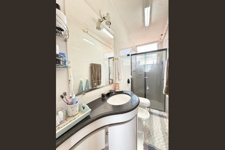 Apartamento à venda com 142m², 4 quartos e 2 vagas Apartamento à venda com 142m², 4 quartos e 2 vagasBanheiro da Suíte