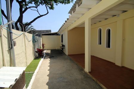 Casa à venda com 93m², 2 quartos e 1 vagaQuintal