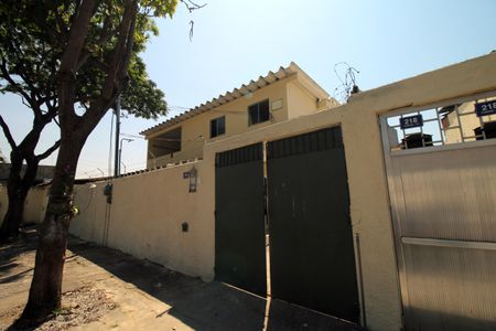Casa à venda com 93m², 2 quartos e 1 vagaFachada da casa