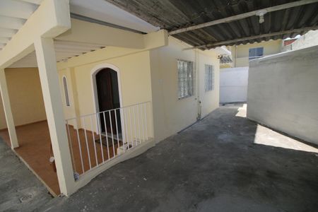 Casa à venda com 93m², 2 quartos e 1 vagaQuintal e Garagem