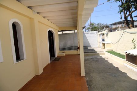Casa à venda com 93m², 2 quartos e 1 vagaVaranda