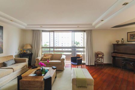 Apartamento à venda com 257m², 4 quartos e 4 vagasSala