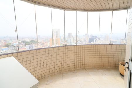 Apartamento à venda com 321m², 4 quartos e 5 vagasSuíte 2