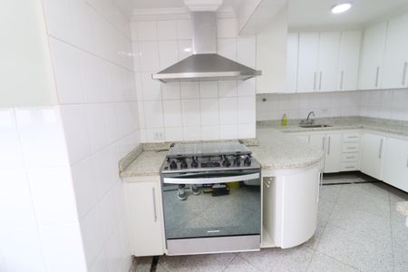 Apartamento à venda com 321m², 4 quartos e 5 vagasCozinha