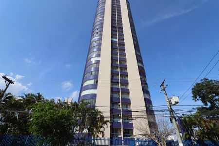 Apartamento à venda com 321m², 4 quartos e 5 vagasFachada