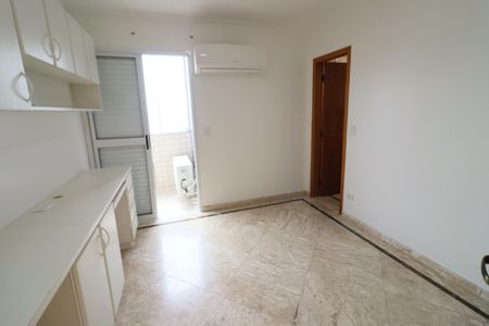 Apartamento à venda com 321m², 4 quartos e 5 vagasSuíte 2