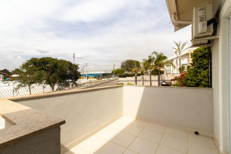 Casa para alugar com 380m², 4 quartos e 6 vagas Casa para alugar com 380m², 4 quartos e 6 vagasVaranda Suíte 4