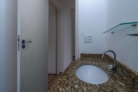 Apartamento à venda com 63m², 2 quartos e 2 vagasBanheiro Social