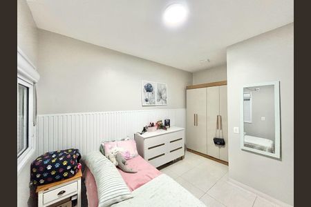 Casa à venda com 176m², 3 quartos e 4 vagas Casa à venda com 176m², 3 quartos e 4 vagasQuarto