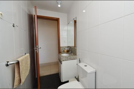 Apartamento à venda com 70m², 2 quartos e 1 vaga Apartamento à venda com 70m², 2 quartos e 1 vagaBanheiro Social