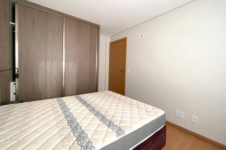Quarto 1 de apartamento para alugar com 2 quartos, 47m² em Lourdes, Belo Horizonte