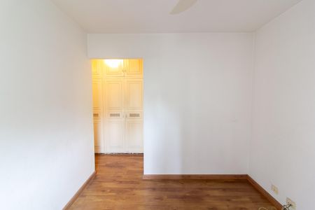Apartamento à venda com 93m², 2 quartos e 2 vagas Apartamento à venda com 93m², 2 quartos e 2 vagasSuíte