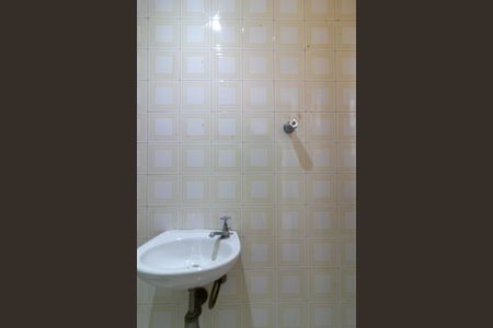 Apartamento à venda com 93m², 2 quartos e 2 vagas Apartamento à venda com 93m², 2 quartos e 2 vagasBanheiro de Serviço