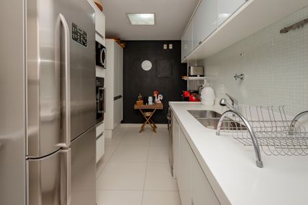 Apartamento à venda com 124m², 3 quartos e 2 vagas Apartamento à venda com 124m², 3 quartos e 2 vagasCozinha