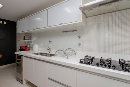 Apartamento à venda com 124m², 3 quartos e 2 vagas Apartamento à venda com 124m², 3 quartos e 2 vagasCozinha