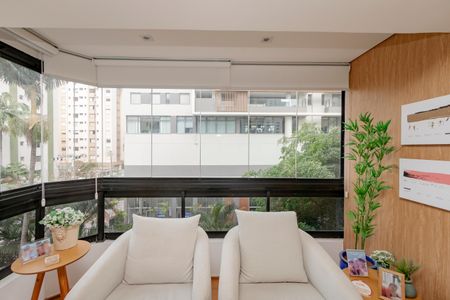 Apartamento à venda com 124m², 3 quartos e 2 vagas Apartamento à venda com 124m², 3 quartos e 2 vagasSala