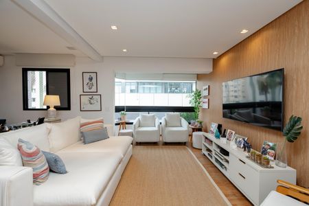 Apartamento à venda com 124m², 3 quartos e 2 vagas Apartamento à venda com 124m², 3 quartos e 2 vagasSala