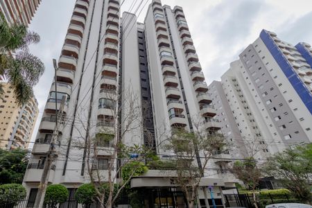 Apartamento à venda com 124m², 3 quartos e 2 vagas Apartamento à venda com 124m², 3 quartos e 2 vagasFachada