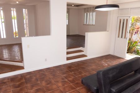 Sala 2 de casa de condomínio para alugar com 3 quartos, 280m² em Itapuã, Salvador
