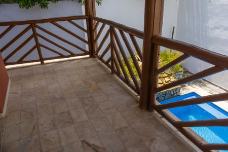 Casa de condomínio para alugar com 280m², 3 quartos e 4 vagas Casa de condomínio para alugar com 280m², 3 quartos e 4 vagasVaranda  da Suíte 1
