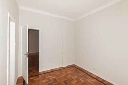 Apartamento à venda com 75m², 2 quartos e 1 vagaSuíte 2