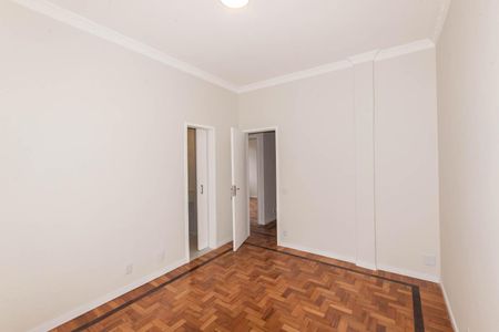 Apartamento à venda com 75m², 2 quartos e 1 vagaSuíte 2
