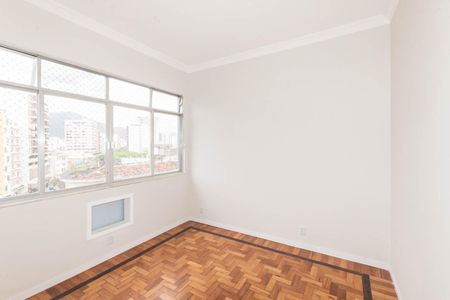 Apartamento à venda com 75m², 2 quartos e 1 vagaSuíte 1