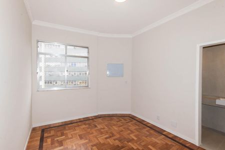 Apartamento à venda com 75m², 2 quartos e 1 vagaSuíte 2