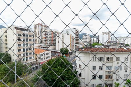 Vista Sala de apartamento à venda com 2 quartos, 75m² em Vila Isabel, Rio de Janeiro