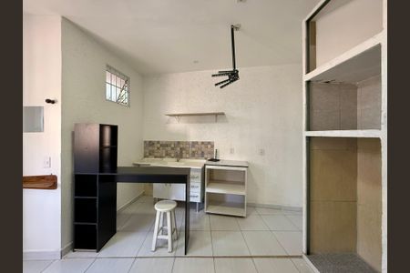 Quarto de casa para alugar com 0 quarto, 35m² em Santo Amaro, São Paulo