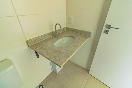 Banheiro Social de kitnet/studio à venda com 1 quarto, 30m² em Vila Santa Catarina, São Paulo