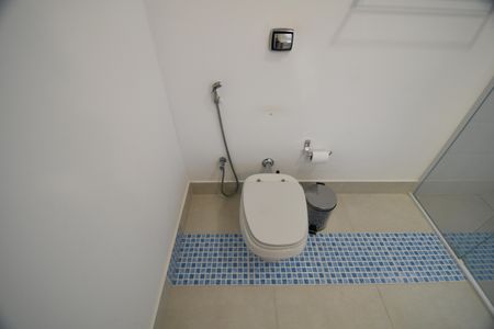 Casa de condomínio à venda com 620m², 5 quartos e 8 vagasBanheiro 1