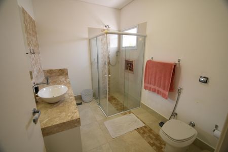 Casa de condomínio à venda com 620m², 5 quartos e 8 vagasBanheiro 2