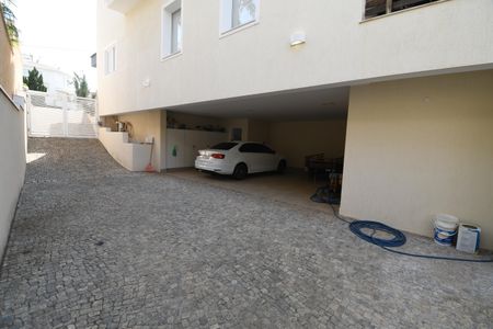 Casa de condomínio à venda com 620m², 5 quartos e 8 vagasGaragem