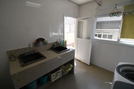 Casa de condomínio à venda com 620m², 5 quartos e 8 vagasÁrea de Serviço