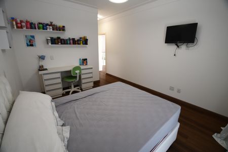 Casa de condomínio à venda com 620m², 5 quartos e 8 vagasQuarto Suíte 4