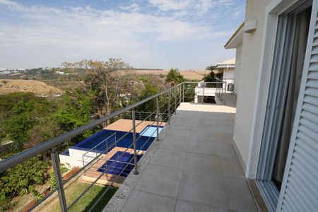 Casa de condomínio à venda com 620m², 5 quartos e 8 vagasQuarto Suíte 3 - Sacada