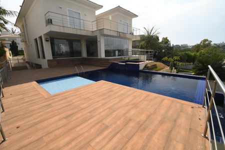 Casa de condomínio à venda com 620m², 5 quartos e 8 vagasPiscina