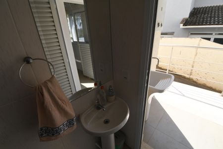 Casa de condomínio à venda com 620m², 5 quartos e 8 vagasBanheiro de serviço