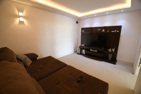Sala de TV de casa de condomínio à venda com 5 quartos, 620m² em Loteamento Alphaville Campinas, Campinas