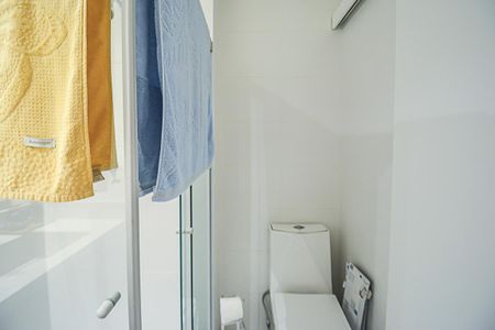 Apartamento à venda com 61m², 2 quartos e 1 vaga Apartamento à venda com 61m², 2 quartos e 1 vagaBanheiro da Suíte 1