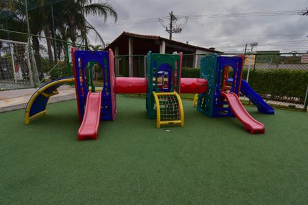 Apartamento à venda com 47m², 2 quartos e 1 vaga Apartamento à venda com 47m², 2 quartos e 1 vagaÁrea comum - Playground