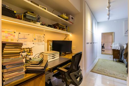 Apartamento para alugar com 202m², 4 quartos e 2 vagas Apartamento para alugar com 202m², 4 quartos e 2 vagasSuíte 3
